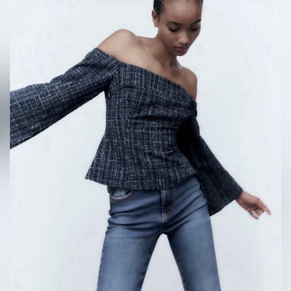 NWT ZARA off shoulders tweed top